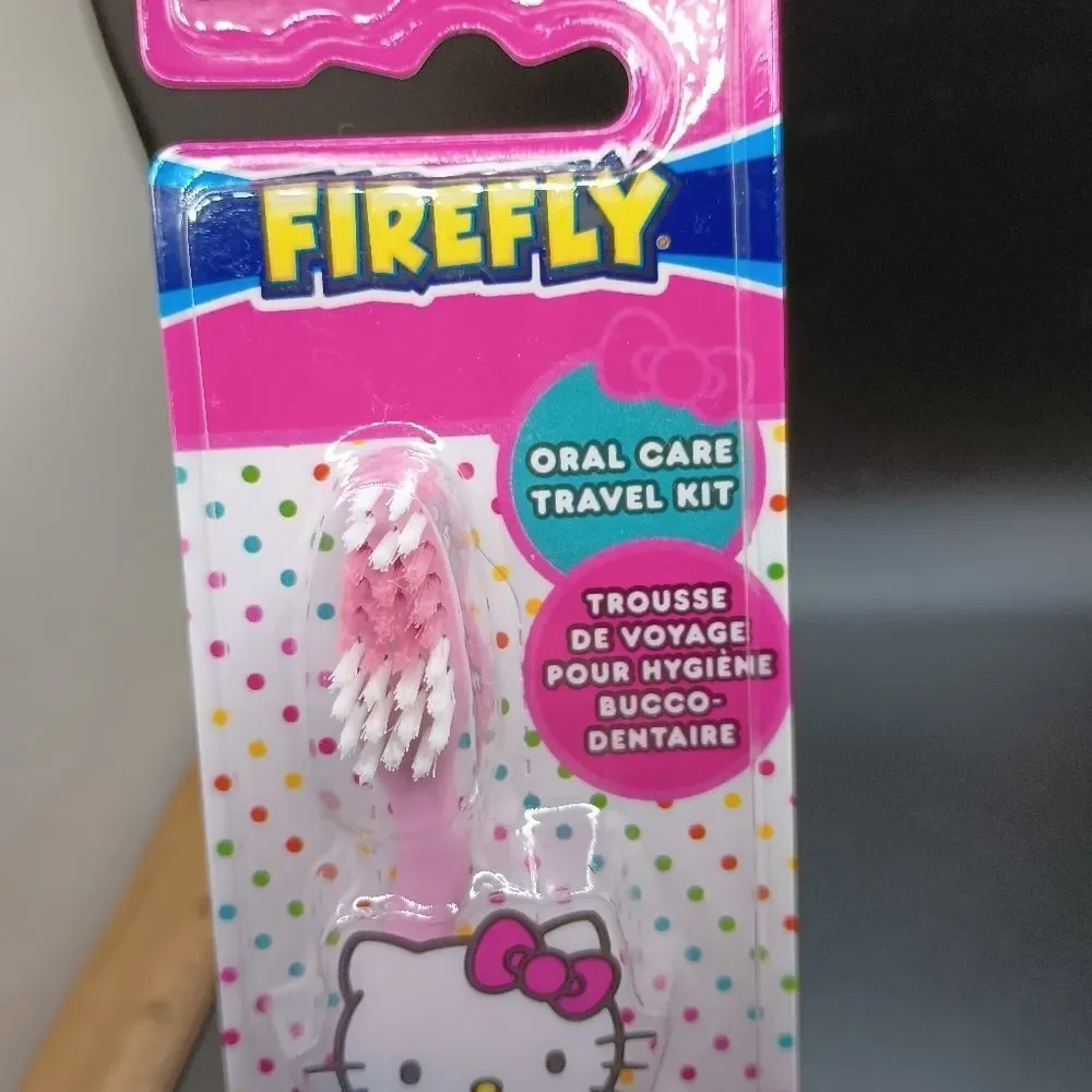 HELLO Kitty standing toothbrush with travel cap head